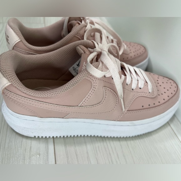 WOMEN'S COURT VISION ALTA PLATFORM SNEAKERS IN PINK/WHITE - Picture 9 of 9